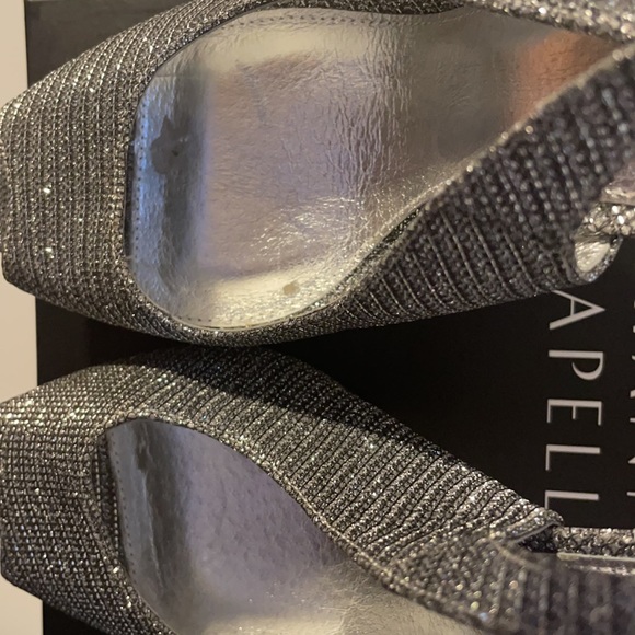 Adrianna papell peep toe silver shinning heel - Picture 4 of 10